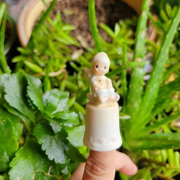 Vintage 1984 Samuel J. Butcher Purrfect Grandma Porcelain Thimble - Picture 5 of 8